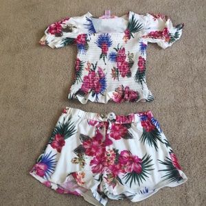 Girls 2 piece outfit